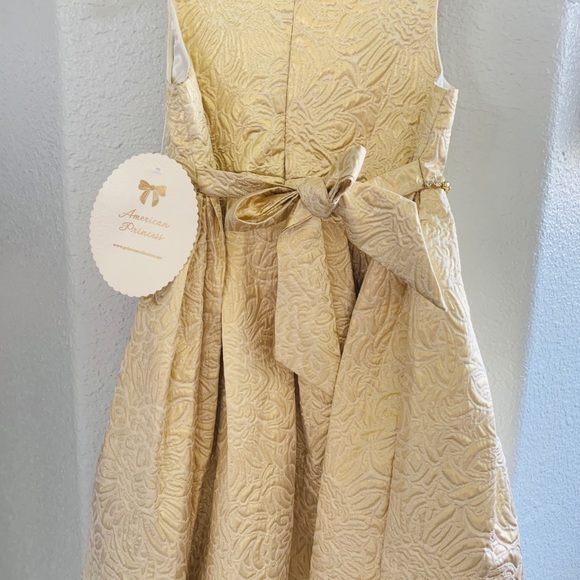 American Princess Gold Dress 👸👑 - Picture 4 of 8